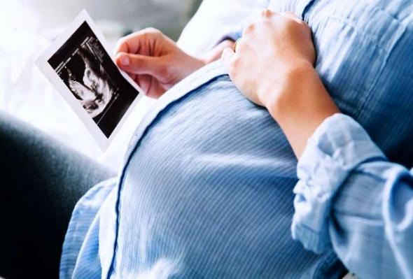 میدونید استرس در بارداردی چه تاثیری روی جنین و مادر داره؟ تاثیر فشار عصبی مادر بر جنین