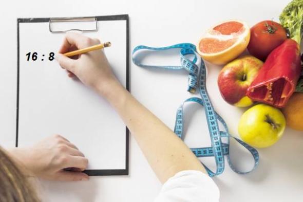 درباره رژیم لاغری 16:8 چیزی میدونید؟ مزایا و معایب رژیم فستینگ