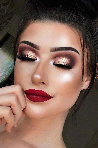 مدل آرایش صورت غلیظ با رژ قرمز مدل آرایش صورت غلیظ