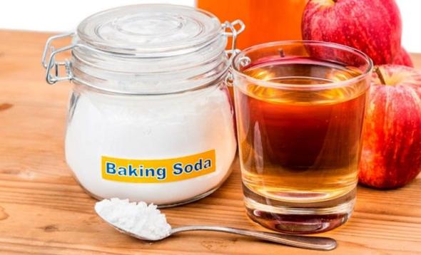 با این روشها بوی بد دهان را درمان کنیم درمان بوی بد دهان با سرکه سیب و جوش شیرین