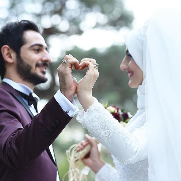 قلب در عکس عروس و داماد ژست زیبای عروس و داماد