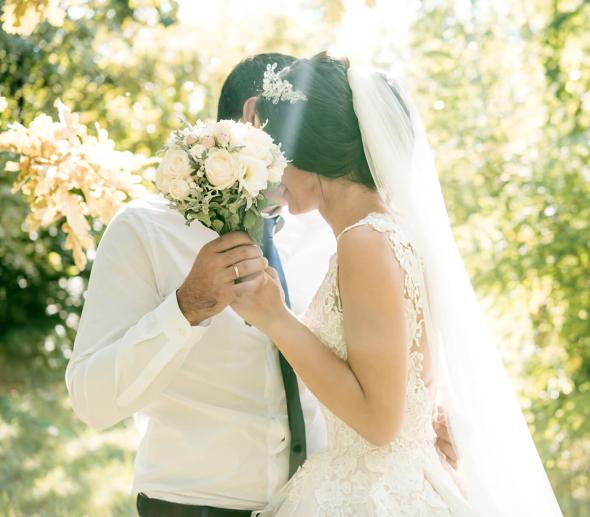 عکس عروس و داماد با گل