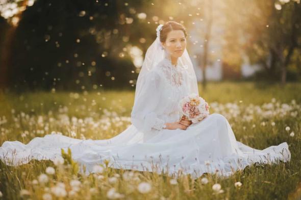 ژست عروس با گل 