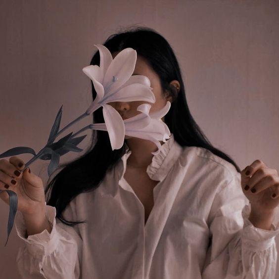 پروفایل دخترونه شیک با گل عکس پروفایل دخترونه