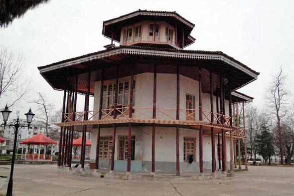 عمارت کلاه فرنگی بیرجند عمارت کلاه فرنگی بیرجند