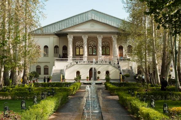 باشکوهترین عمارتها و خانههای قدیمی و تاریخی در تهران موزه سینما یا باغ فردوس تهران