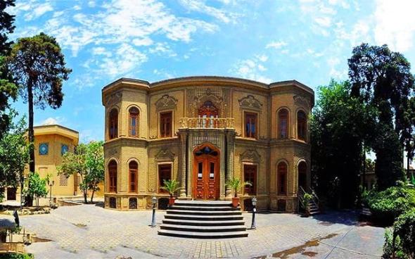 باشکوهترین عمارتها و خانههای قدیمی و تاریخی در تهران موزه آبگینه تهران