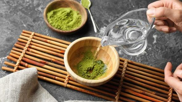 میدانید چای ماچا چیست و چه خواصی دارد؟ طرز تهیه چای ماسا مضرات چای ماچا