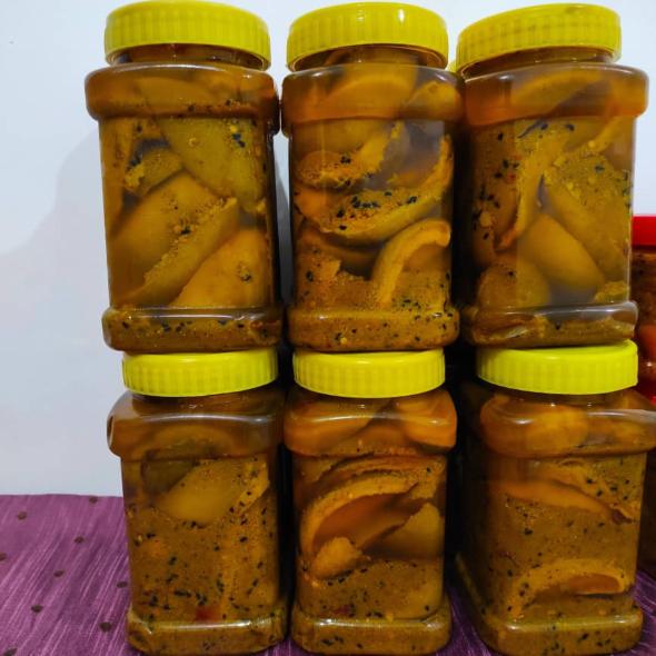با دستور تهیه جنوبیها ترشی انبه خوشمزه خانگی تهیه کنید ترشی انبه چابهاری