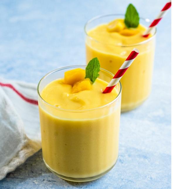 آموزش تهیه شیر انبه، اسموتی انبه و آبمیوههای مختلف با انبه اسموتی انبه