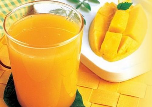 آموزش تهیه شیر انبه، اسموتی انبه و آبمیوههای مختلف با انبه شربت انبه