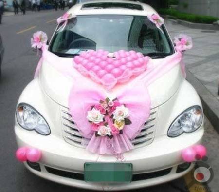 تزئین ماشین عروس با بادکنک