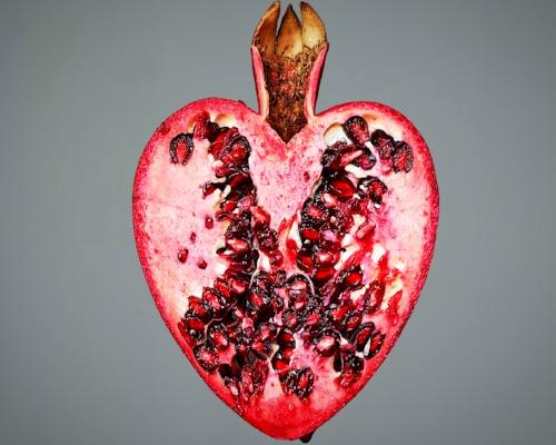 خواص آب انار برای قلب خواص آب انار برای قلب