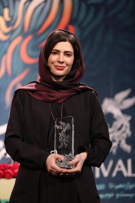 بهترین بازیگر نقش اصلی زن-نازنین احمدی