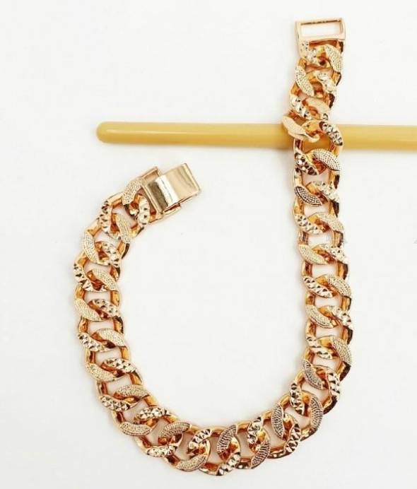 طرح زیبای دستبند زنانه طلایی کارتیر از برند ژوپینگ