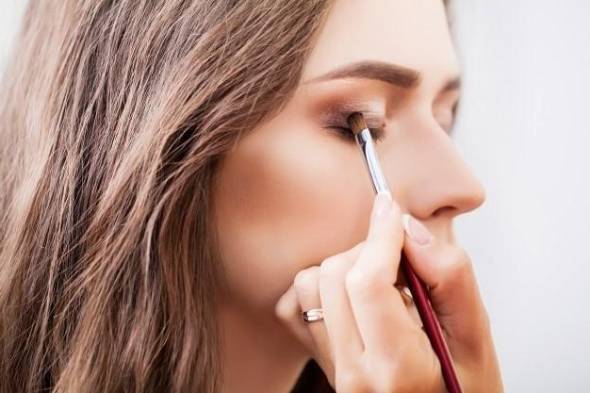 اصول زیرسازی حرفه ای آرایش چشم