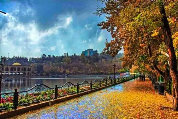 مکانهای دیدنی و تفریحی شهر تبریز کدامند؟ لونا پارک و شهربازی تبریز