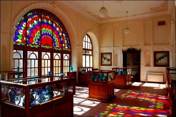 مکانهای دیدنی و تفریحی شهر تبریز کدامند؟ خانه سفال تبریز