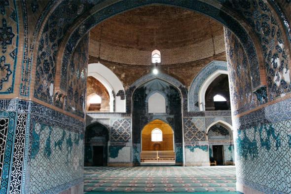 مکانهای دیدنی و تفریحی شهر تبریز کدامند؟ مقبره جهانشاه تبریز