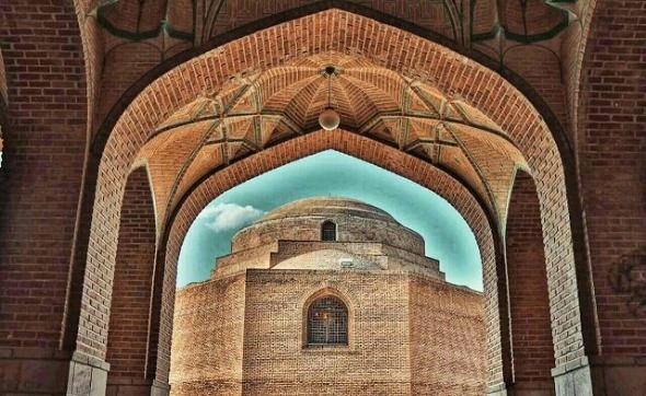 مکانهای دیدنی و تفریحی شهر تبریز کدامند؟ مسجد کبود تبریز