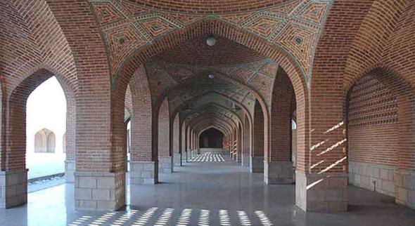 مکانهای دیدنی و تفریحی شهر تبریز کدامند؟ مسجد کبود تبریز