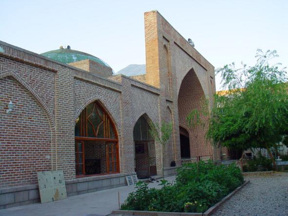 مکانهای دیدنی و تفریحی شهر تبریز کدامند؟ مسجد استاد و شاگرد تبریز