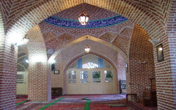 مکانهای دیدنی و تفریحی شهر تبریز کدامند؟ مسجد استاد و شاگرد تبریز