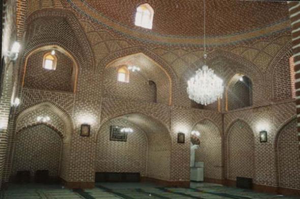 مکانهای دیدنی و تفریحی شهر تبریز کدامند؟ مسجد استاد و شاگرد تبریز