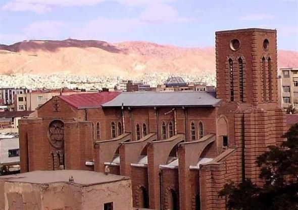 مکانهای دیدنی و تفریحی شهر تبریز کدامند؟ کلیسای کاتولیک ها تبریز