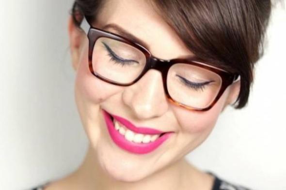 خط چشم برای خانم های عینکی