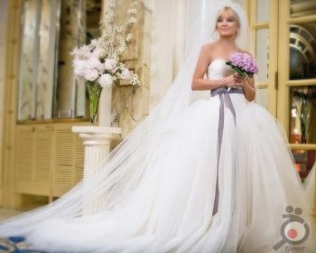 چگونه لباس عروس خود را به تن کنیم؟