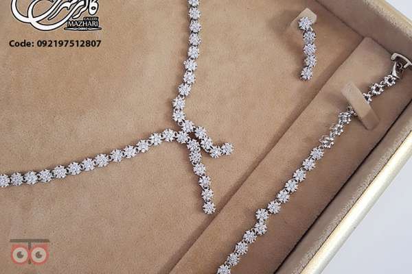 تخفیف سرویس نقره گالری مظهری ( مناسب عروس خانم ها)