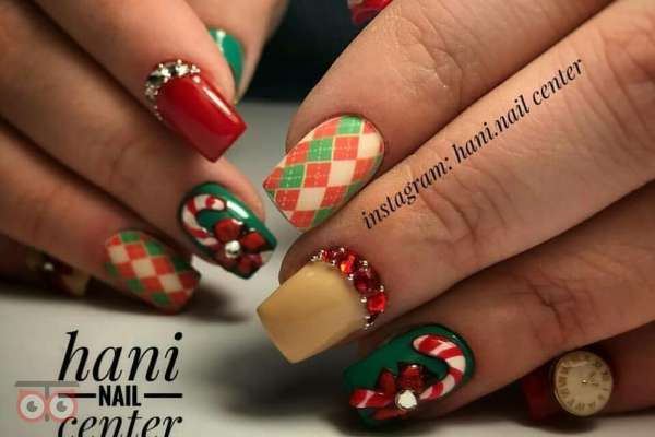 تخفیف خدمات ناخن به مناسبت یلدا تخفیف خدمات ناخن به مناسبت یلدا