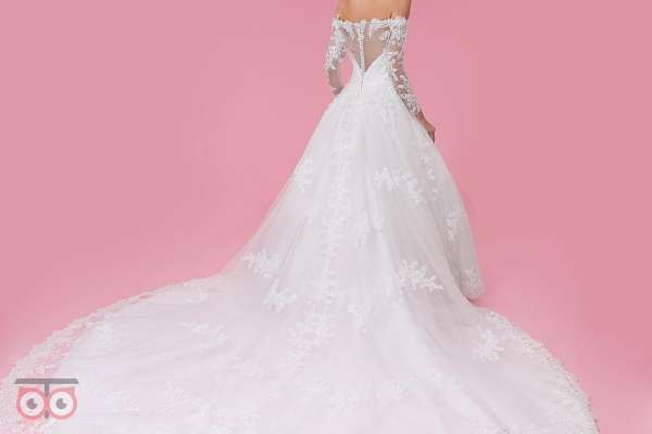 حراج فصلی لباس عروس و لباس شب برند پیوگان اسپانیا