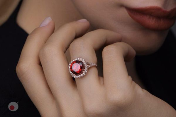 جشنواره هیجان انگیزِ روژ جشنواره هیجان انگیزِ روژ