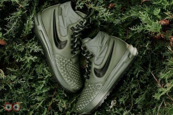 تخفیف زمستانی نایک دایی