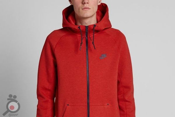 تخفیف انواع پوشاک ورزشی نایک