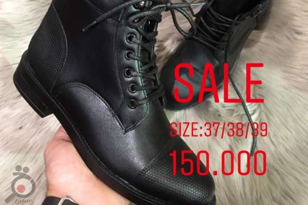 تخفیف انواع نیم بوت زنانه در بوتیک اردشیر