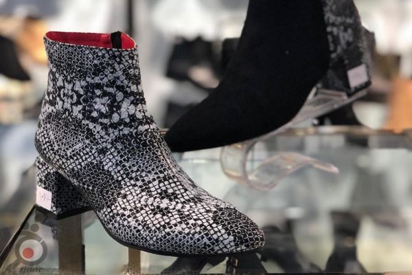 فروش ویژه انواع کیف و کفش زنانه فروش ویژه انواع کیف و کفش زنانه