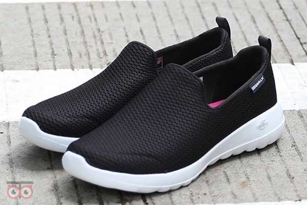 تخفیف تک سایزهای موجود در اسکچرز