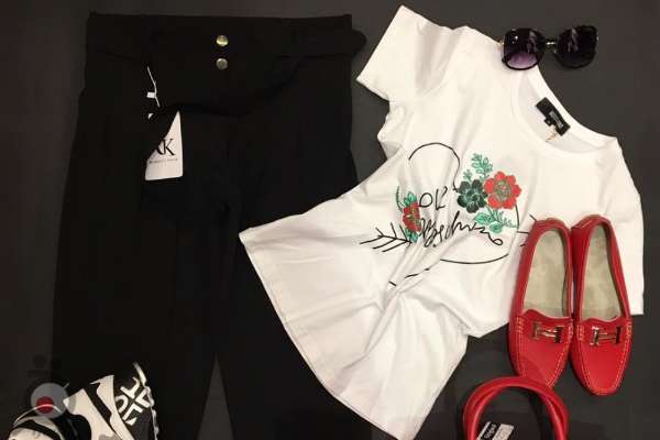 تخفیف پوشاک و اکسسوری زنانه در اردشیر بوتیک