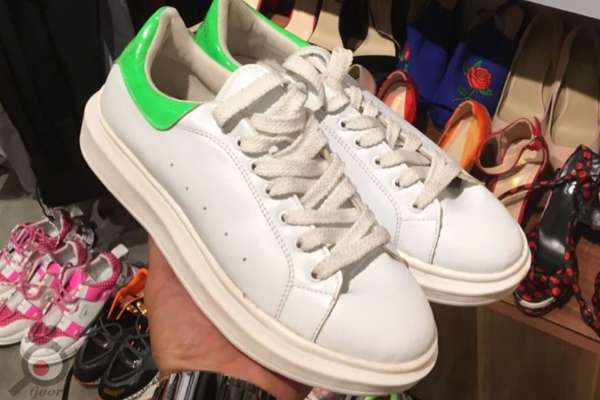 تخفیف انواع پوشاک زنانه در بوتیک اردشیر تخفیف انواع پوشاک زنانه در بوتیک اردشیر