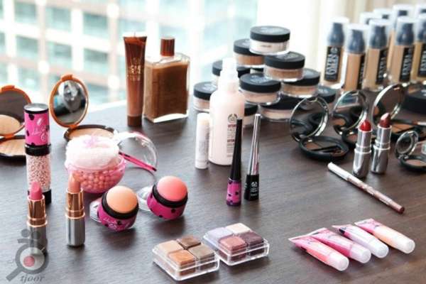 تخفیف ویژه دوره آموزشی میکاپ و شنیون تخفیف ویژه دوره آموزشی میکاپ و شنیون