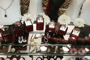 تخفیف ویژه گالری سلمانزاده به مناسبت یلدا تخفیف ویژه گالری سلمانزاده به مناسبت یلدا