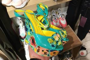 حراج بزرگ پوشاک حراج بزرگ پوشاک