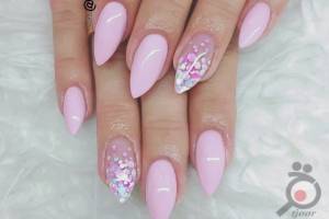 تخفیف خدمات زیبایی ناخن تخفیف خدمات زیبایی ناخن