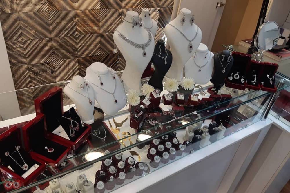 تخفیف ویژه گالری سلمانزاده به مناسبت یلدا تخفیف ویژه گالری سلمانزاده به مناسبت یلدا