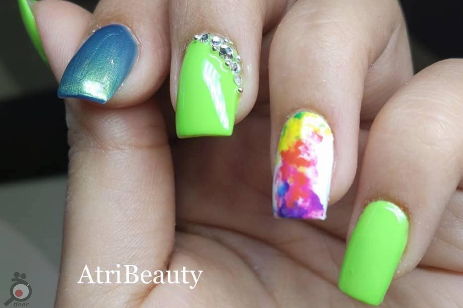 تخفیف یلدایی سالن زیبایی عطری تخفیف یلدایی سالن زیبایی عطری