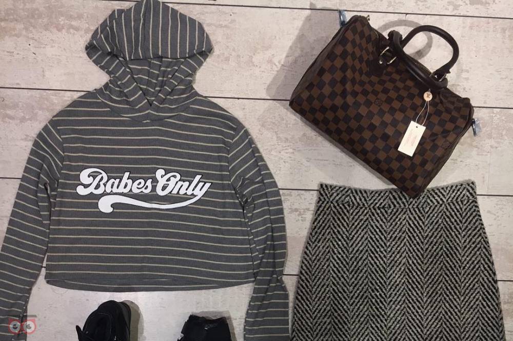 فروش بزرگ پوشاک فروش بزرگ پوشاک