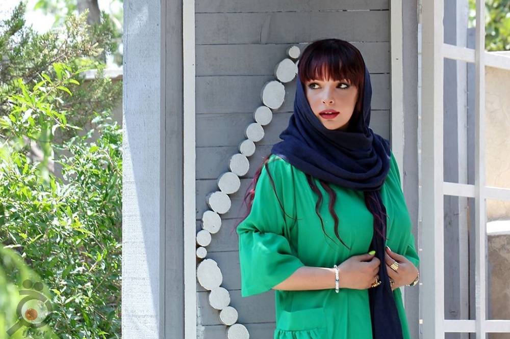 تخفیف مانتوهای زنانه تخفیف مانتوهای زنانه